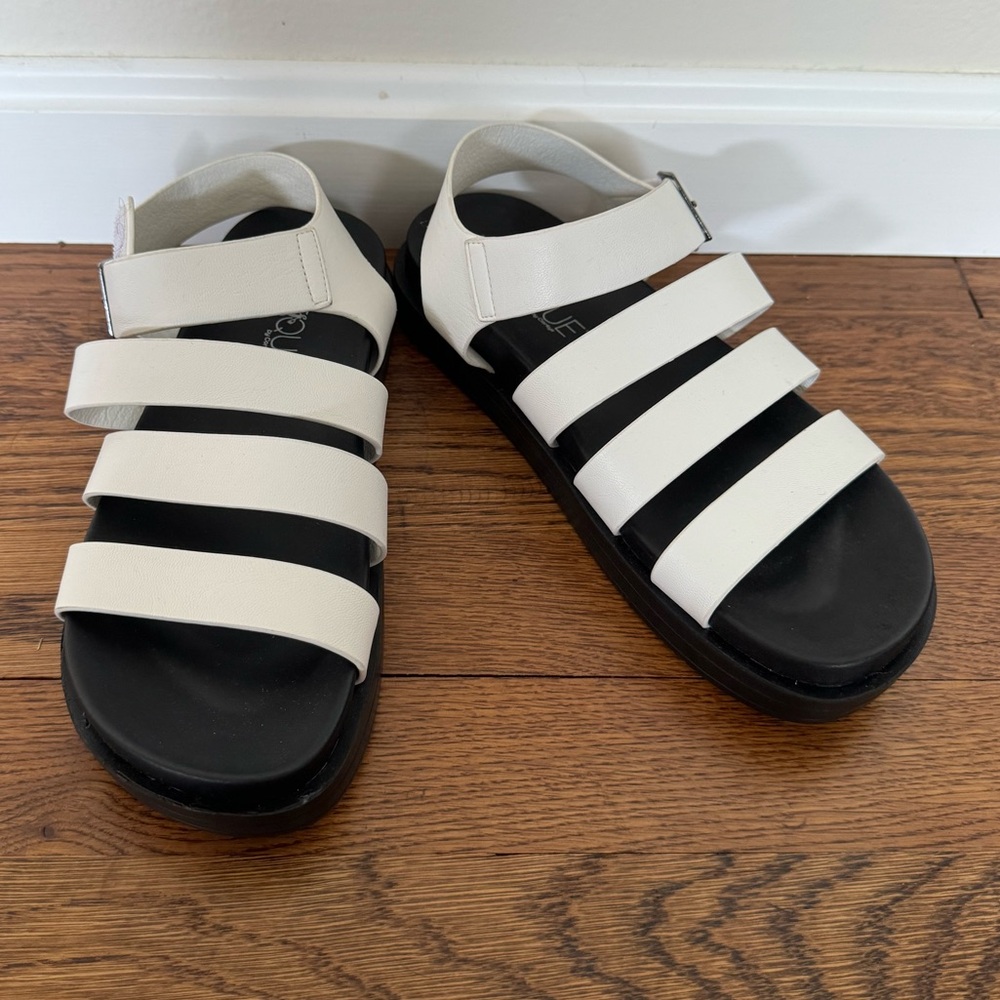 Boutique by Corky’s Strap Sandals, size 7
